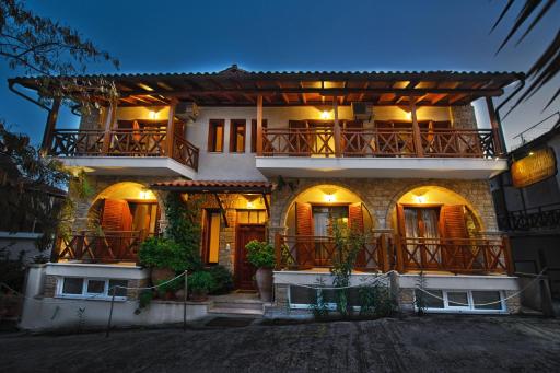 Archodariki - Housity