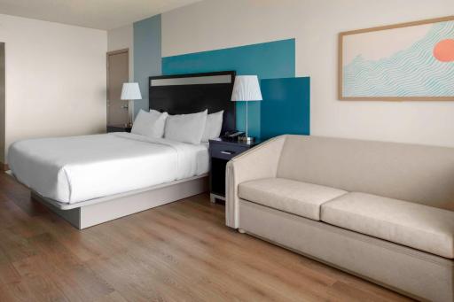 DoubleTree Resort by Hilton Myrtle Beach Oceanfront - Housity