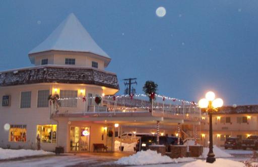 Model A Inn - Housity