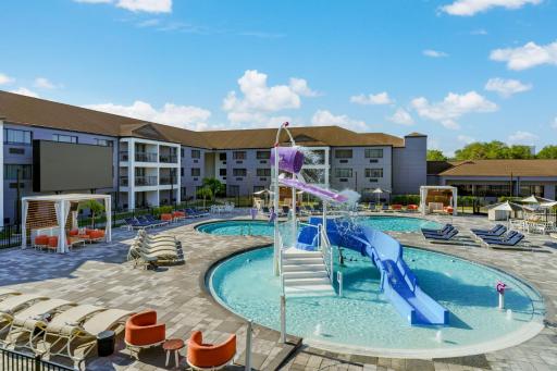 Courtyard by Marriott Orlando Lake Buena Vista at Vista Centre - Housity
