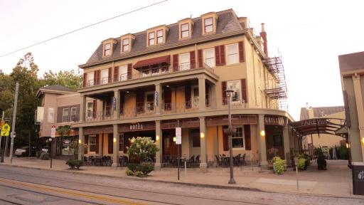 Chestnut Hill Hotel - Housity