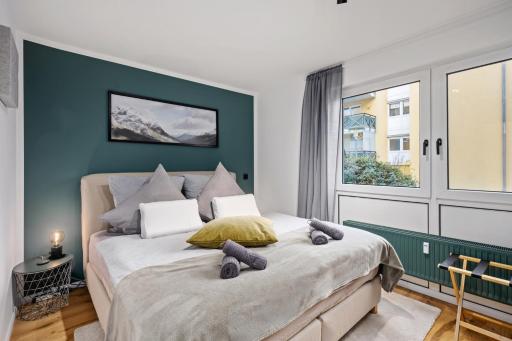 EDLER WOHNRAUM Design-Apartment mit Balkon, Boxspringbett, Miele-Kaffeevollautomat, Lift, Parkplatz & WLAN 569 Mbps - Housity