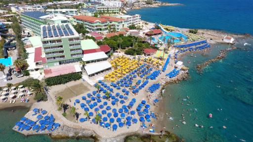 Eri Beach & Village Hotel - Housity