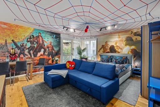 EDLER WOHNRAUM Superhelden-Studio mit Heimkino, Balkon, Boxspringbett, Siemens-Kaffeevollautomat, Lift, Parkplatz & WLAN 364 Mbps - Housity