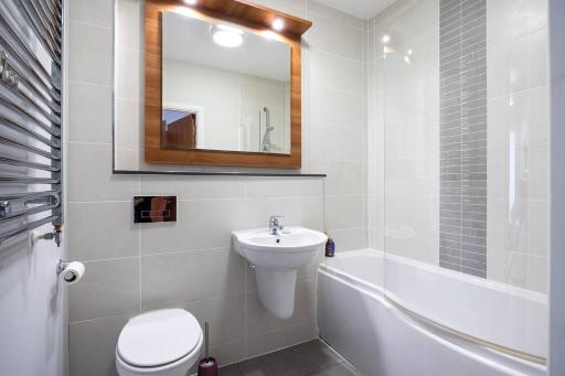 Deluxe Seaview Apartment - Housity