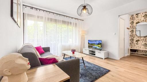 HOMEY SANTORIN - Proche Centre - Balcon Privé - Wifi gratuit - Housity