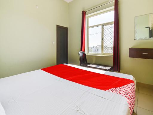 Super Hotel O JD Home Stay - Housity