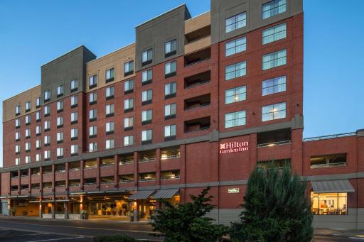 Hilton Garden Inn Tacoma Downtown - Housity