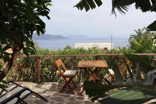 Case Il Mandorlo - immersi nella natura e terrazzi vista mare - Housity