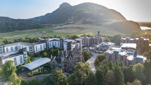 Summer Stays at The University of Edinburgh - Hizvo