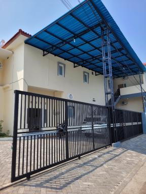Kharisma Guest House - Housity
