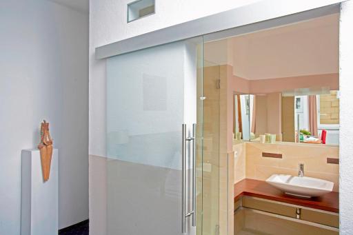Keramikhotel Goldener Brunnen - Housity