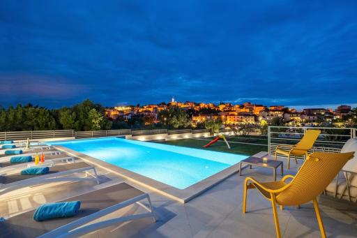Villa Consido, a 3-Bedroom Retreat with sea views - Housity