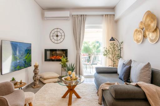 Michael's Seaside Homely Apartment In Varkiza - Housity