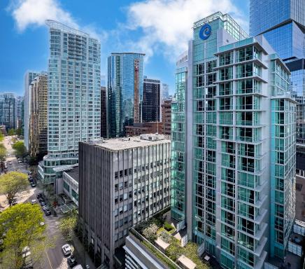 Coast Coal Harbour Vancouver Hotel by APA - Hizvo