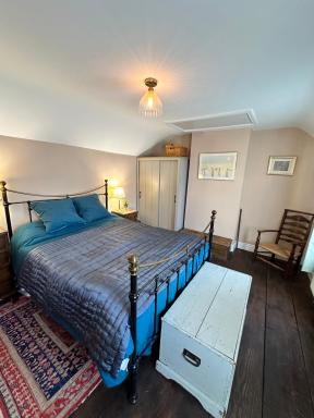 Elegant town house in Stroud - Housity