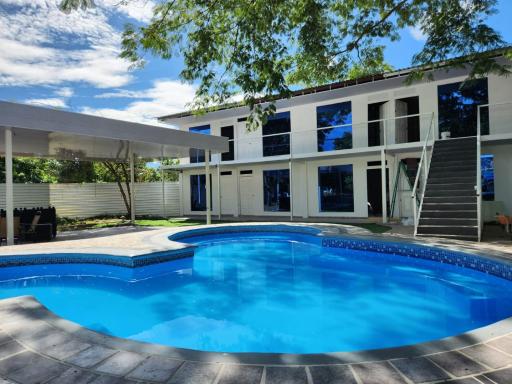 Wally World Inn - Housity