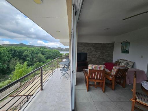 DEPARTAMENTO en POTRERO DE LOS FUNES frente al lago - Housity