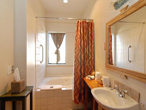 Borrego Valley Inn - Housity