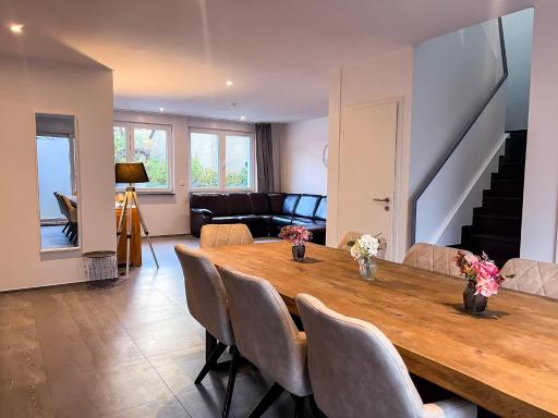 T&K Apartments - Jüchen - Komfortables 4 Zimmer Haus - Housity