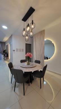 RHR Deluxe GuestHouse Kinarut Papar Sabah - Island View - Housity