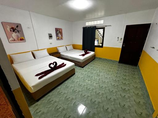 Coco's Guest House - Housity