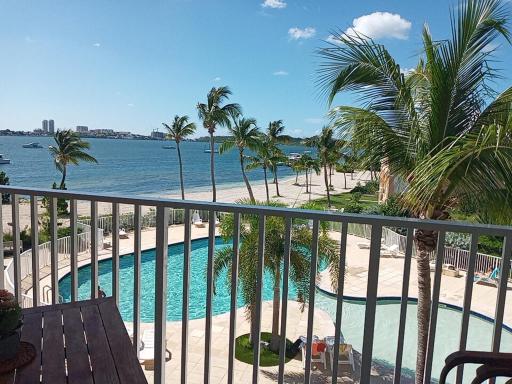 Just in paradise - Housity
