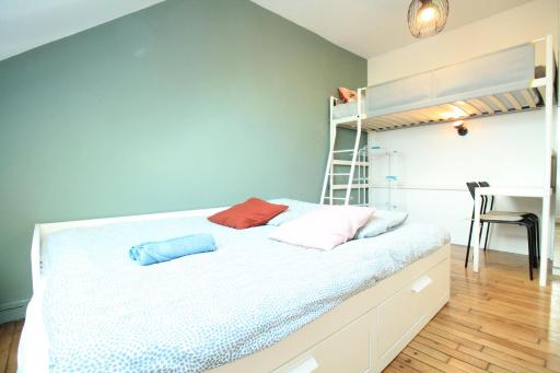 Disponible - Appartement Entier - 10mn RER B Aéroport CDG - Paris Gare du Nord, T11 Express, Le Bourget, Tout équipé, Netflix Gratuit, 3 personnes, 4ème étage, escaliers, Parc des Expositions, Parking rue Gratuit après 19h - Housity