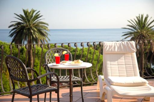 Hotel Villa Flora - Housity