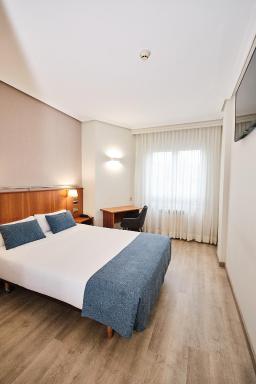 Hotel Ciudad de Compostela - Housity