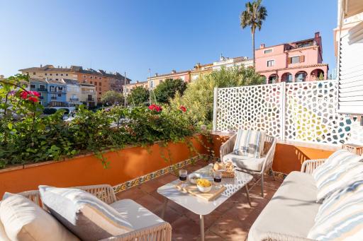 Travel Habitat Casa con embarcadero. - Housity