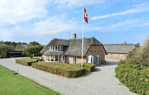 Twelve-Bedroom Accommodation In Ulfborg - Housity