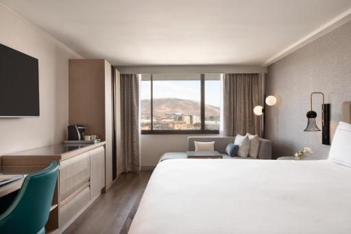 DoubleTree by Hilton San Francisco South Airport Blvd - Housity