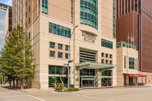 Embassy Suites Houston - Downtown - Housity