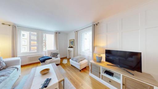 Apartment Chavallera 5 - Housity