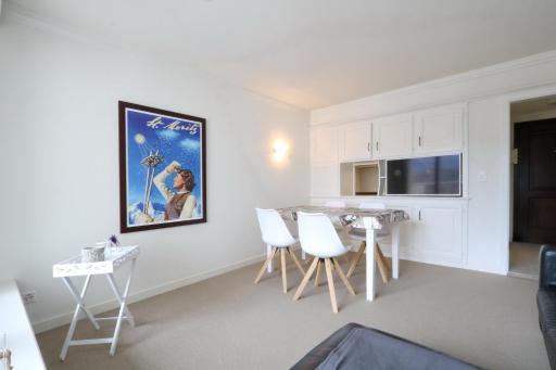 Au Reduit 401 - Housity