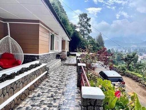 Villa Takasima Berastagi - Housity