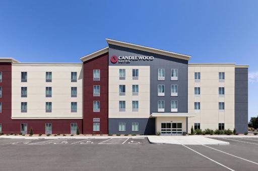 Candlewood Suites McPherson, an IHG Hotel - Housity