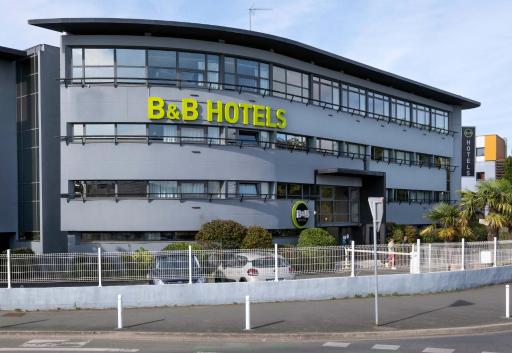 B&B HOTEL La Rochelle Centre Les Minimes - Housity