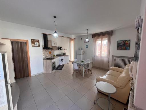 Good House- Ampio appartamento vicino al mare - Housity