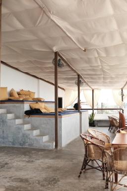 RUMA Surf Hotel - Housity