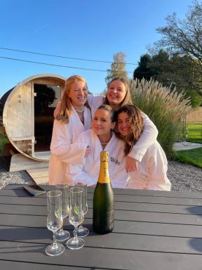 Cour 44 - Gite de charme avec sauna et jacuzzi - Housity