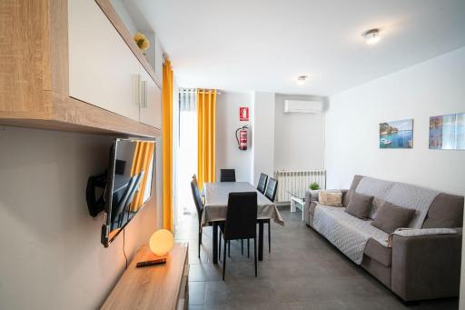 Apartamentos La Plazuela Baños de Montemayor - Housity