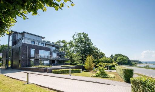 Exklusive Ferienwohnung mit Wasser - Housity