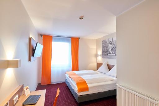 McDreams Hotel Mönchengladbach - Housity