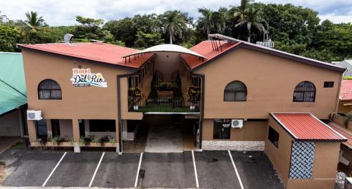 HOTEL DEL RiO - Housity