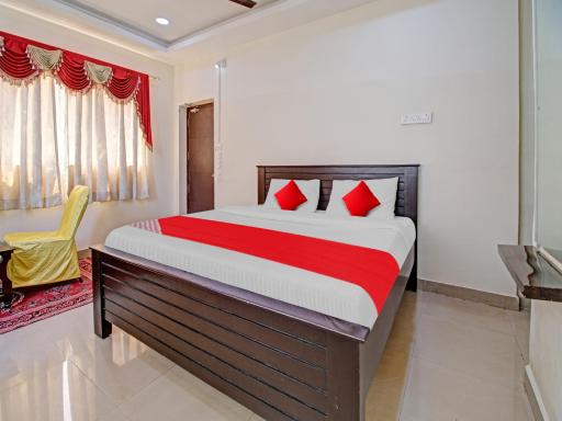 Hotel O KK ROYAL GRAND - Housity