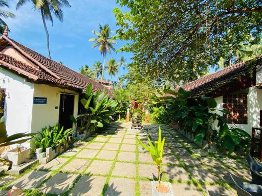 Hotel Holiday Home - Housity