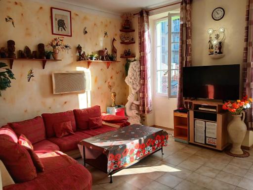 Appartement spacieux a Marseille 90 m² avec vue sur la ville - Housity