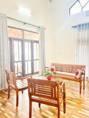 Sebastian Family Villa - Housity